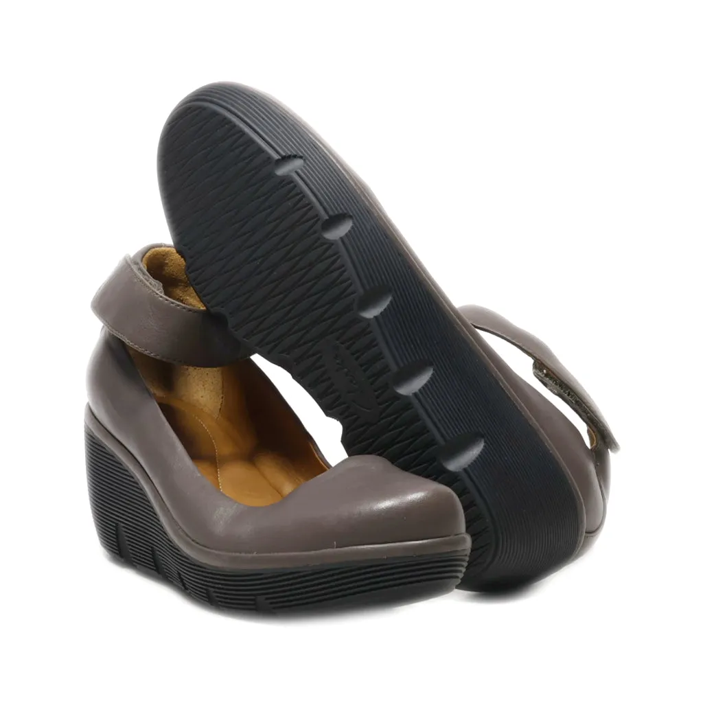 Clarks Wedge Shoes Leather Grey Colour For Women