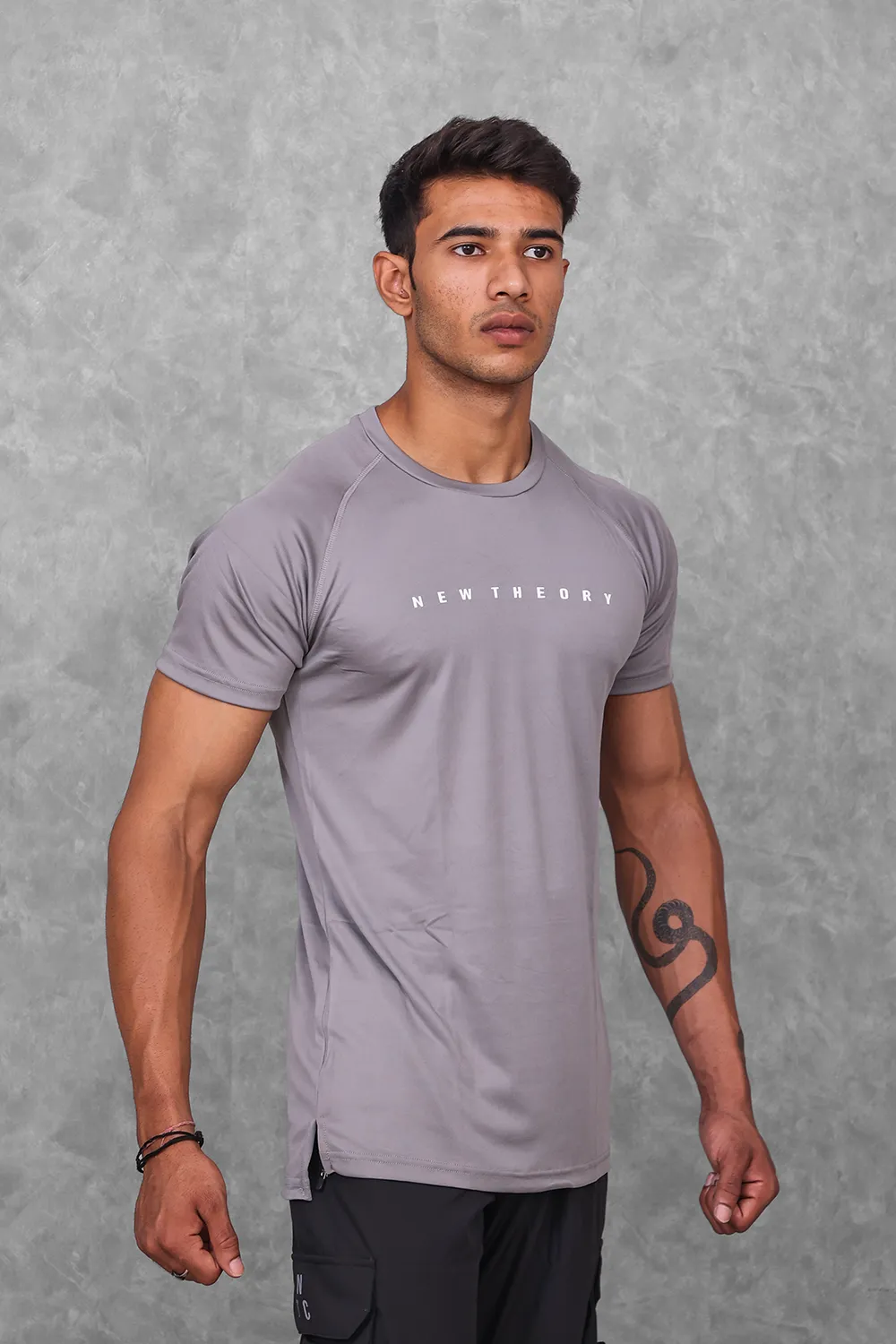 Insignia T-Shirt - Grey