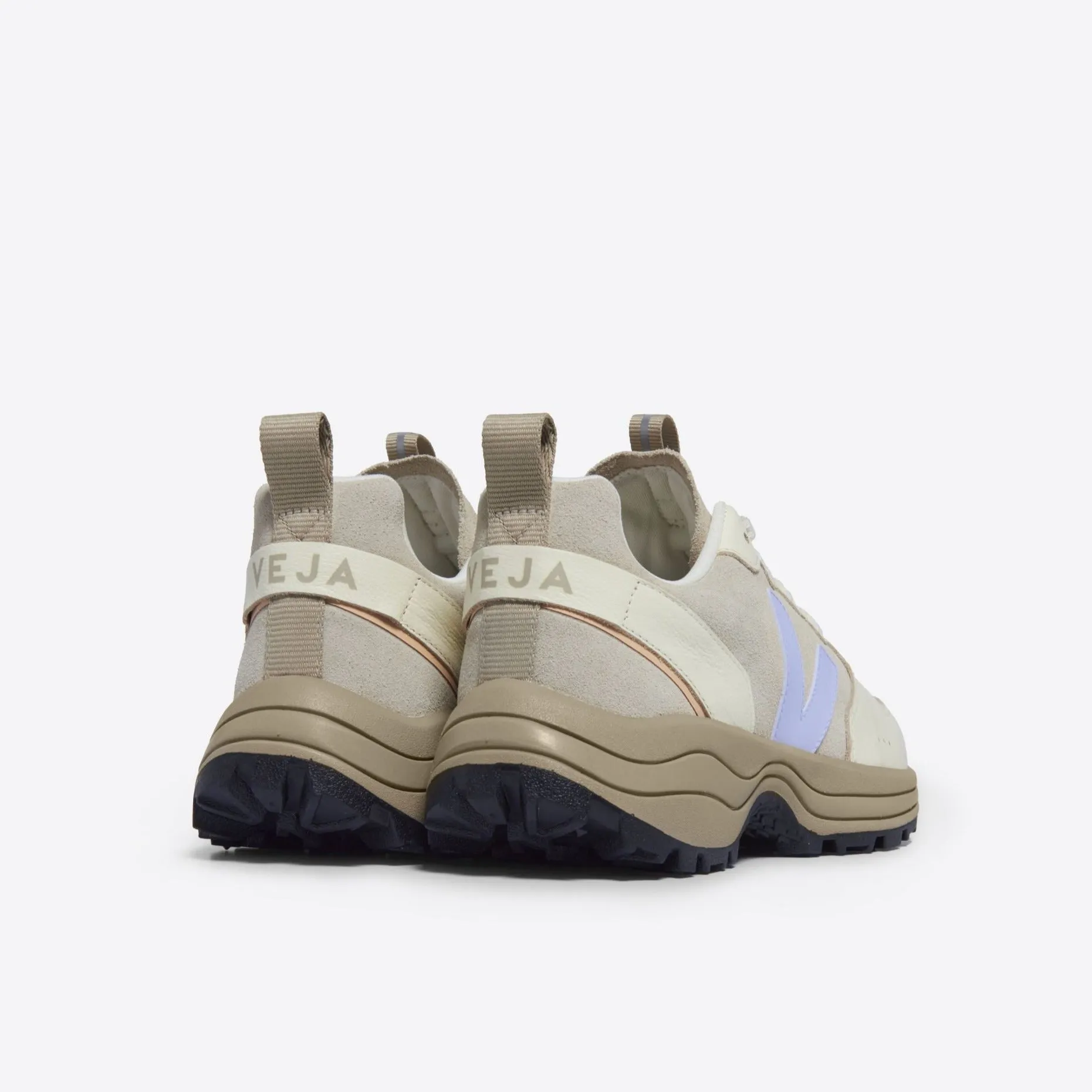 VEJA Venturi Suede | Almond Swan